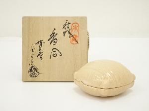 萩焼　城山窯　金子信彦造　糸巻香合（共箱）